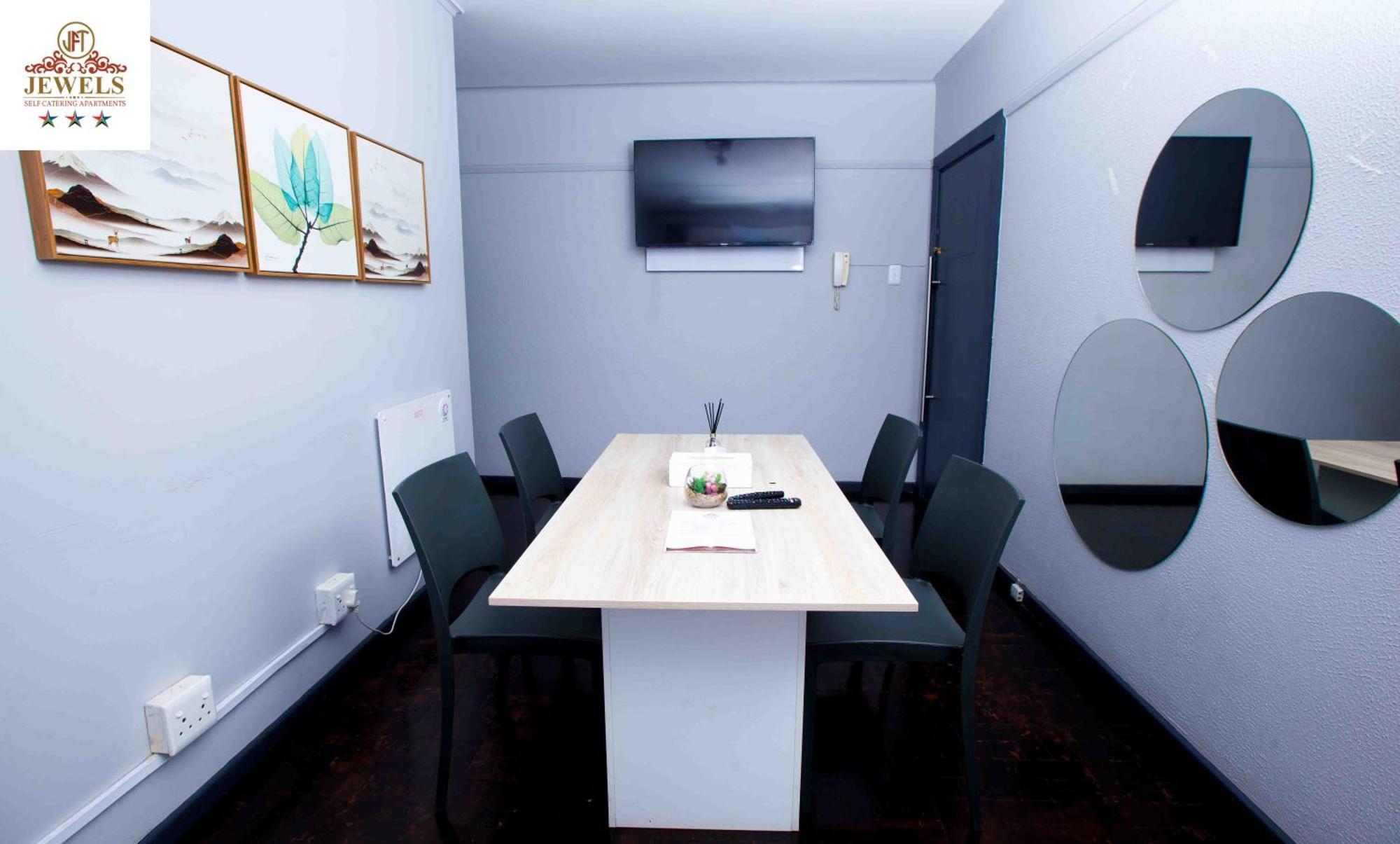 Jft Self Catering Units Bed & Breakfast East London Dış mekan fotoğraf