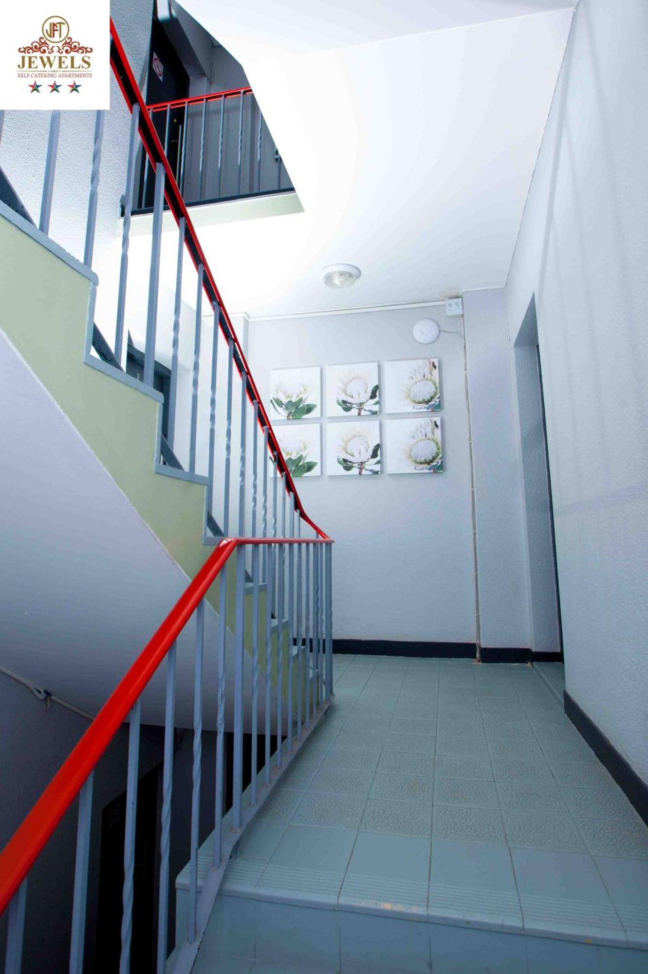 Jft Self Catering Units Bed & Breakfast East London Dış mekan fotoğraf